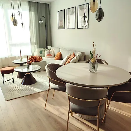 Apartment Sweet Dreams *