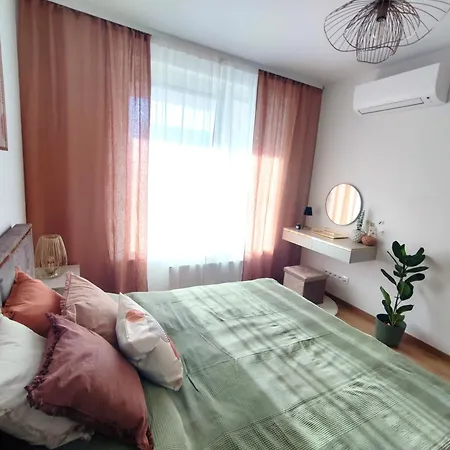 Sweet Dreams Апартаменты Трнава